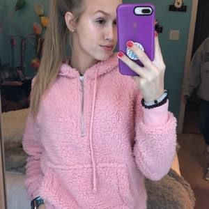 Meet your Posher, Miya